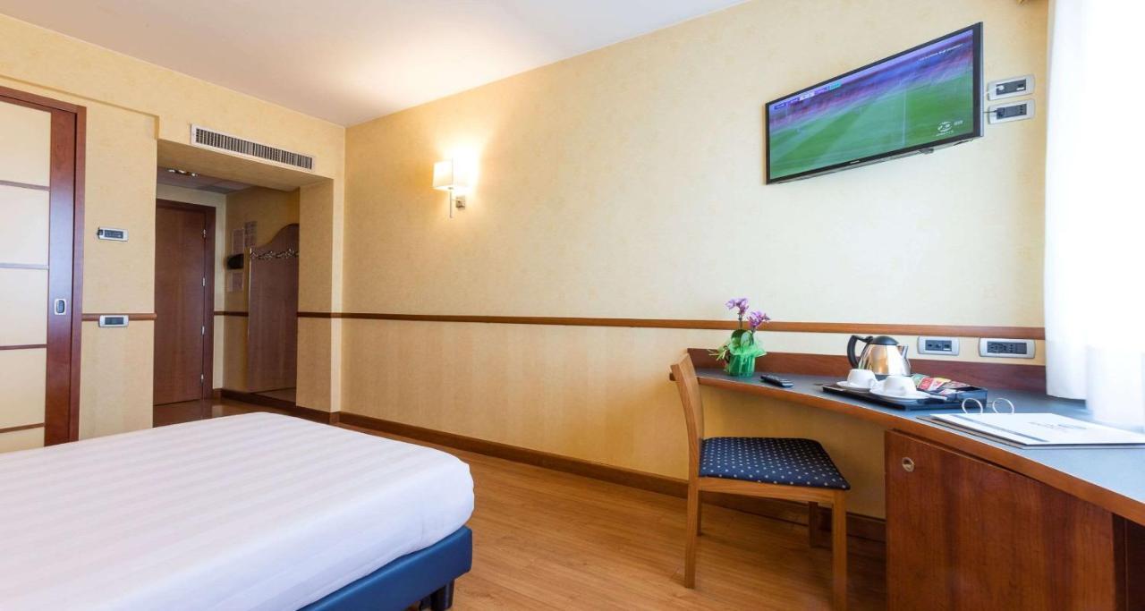 Classic Single Room,912987085:JPEG